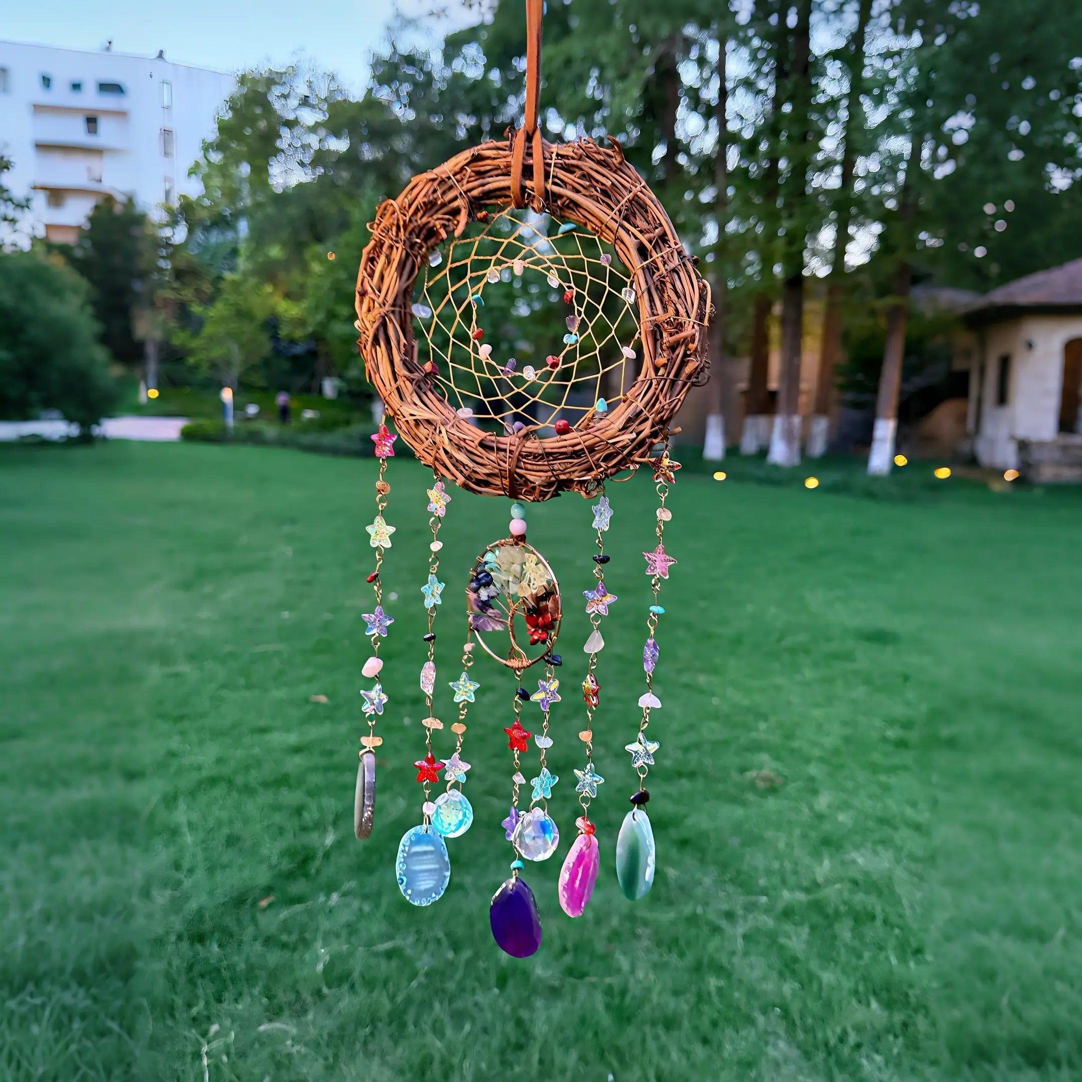 Dreamcatcher Crystal Suncatcher – Agate & Healing Crystals for Spiritual Gifts & Calm Living Spaces