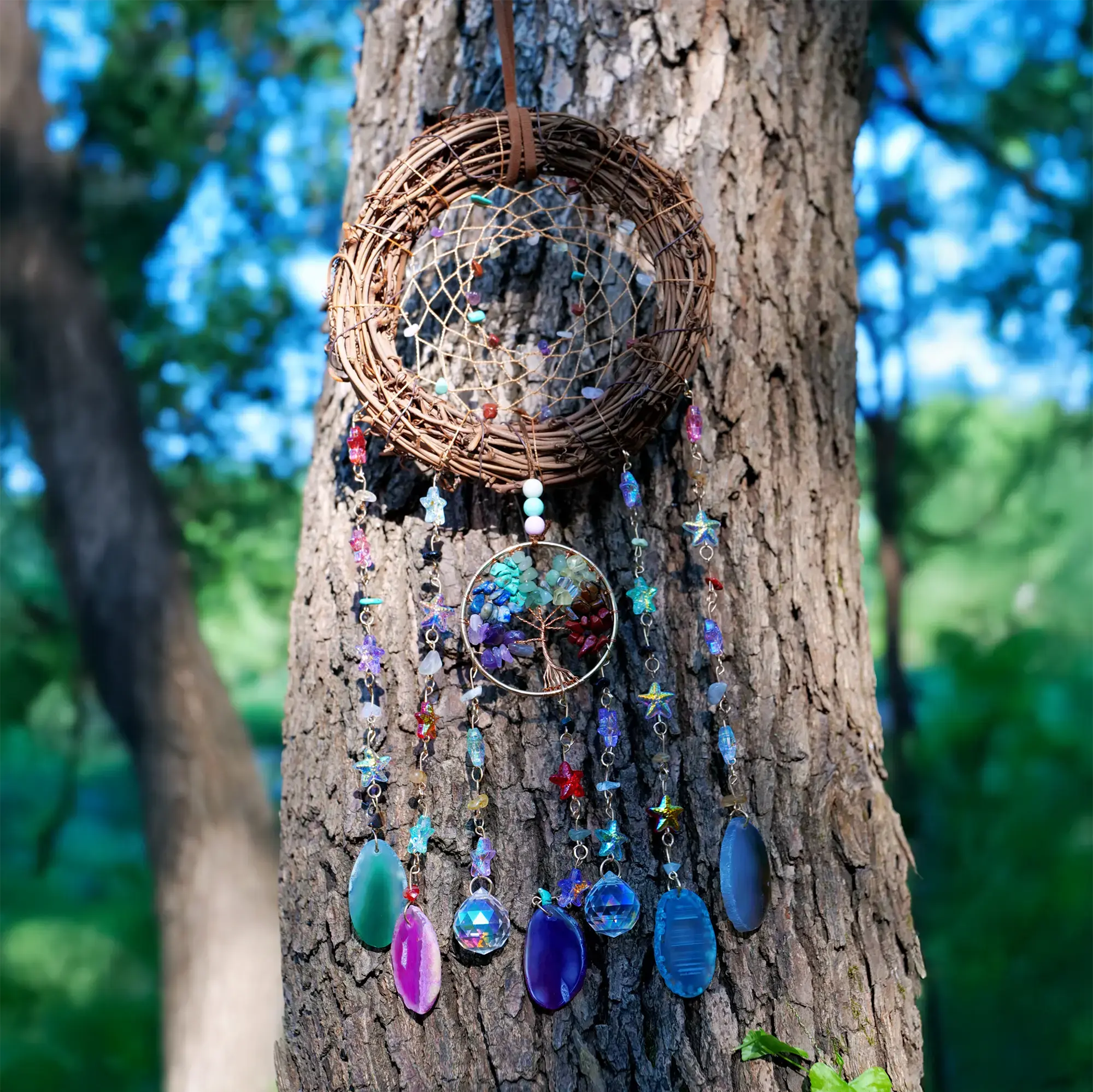 Dreamcatcher Crystal Suncatcher – Agate & Healing Crystals for Spiritual Gifts & Calm Living Spaces